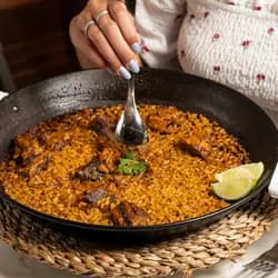 Paella de Costillitas de Cerdo